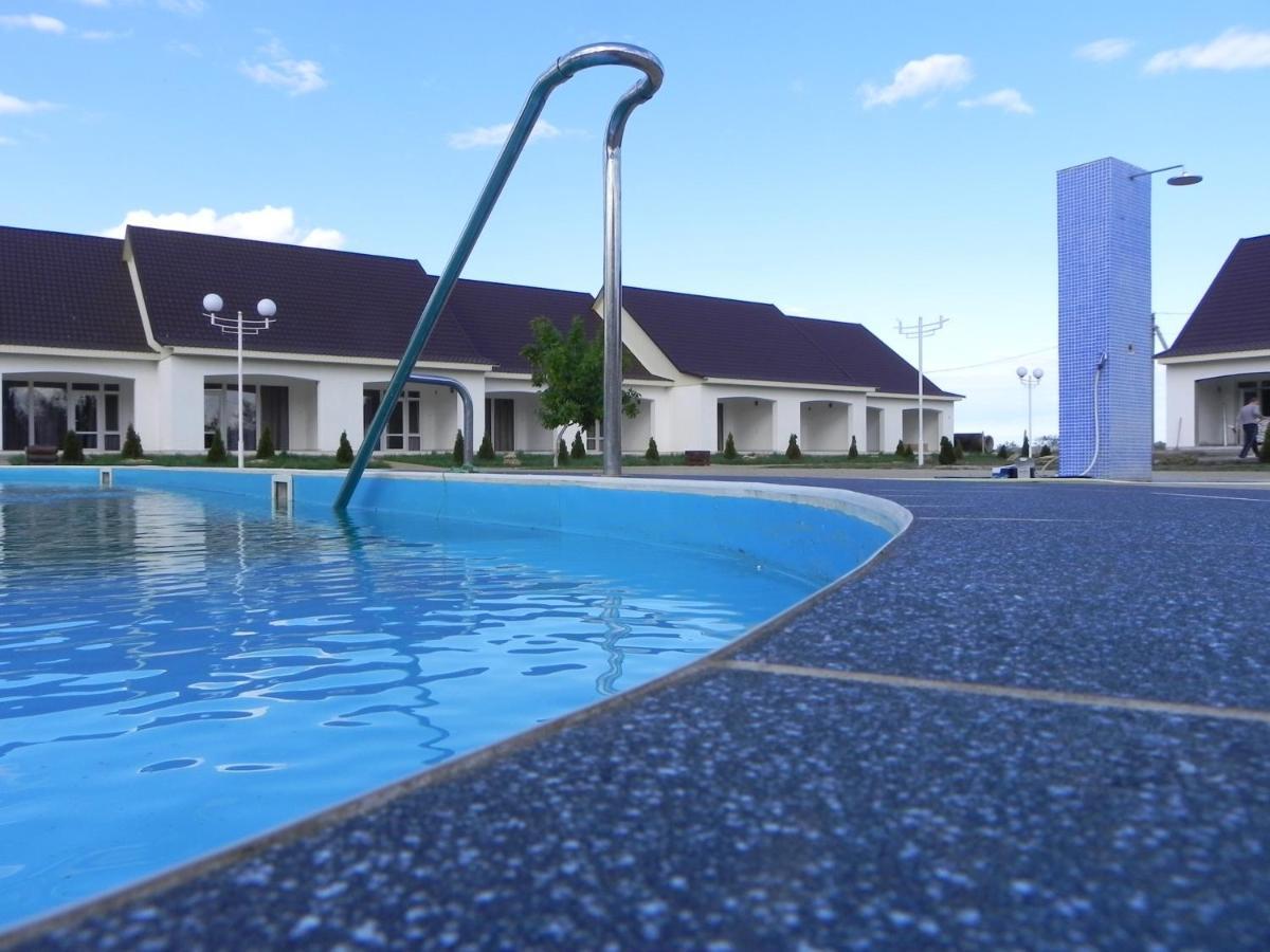 База Відпочинку "Сонячна" Primorskoye Exterior foto