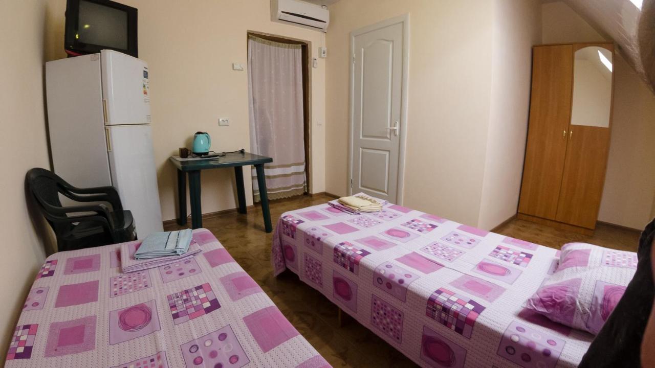 База Відпочинку "Сонячна" Primorskoye Exterior foto