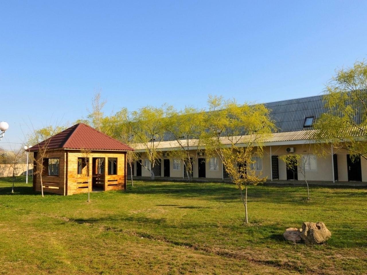 База Відпочинку "Сонячна" Primorskoye Exterior foto