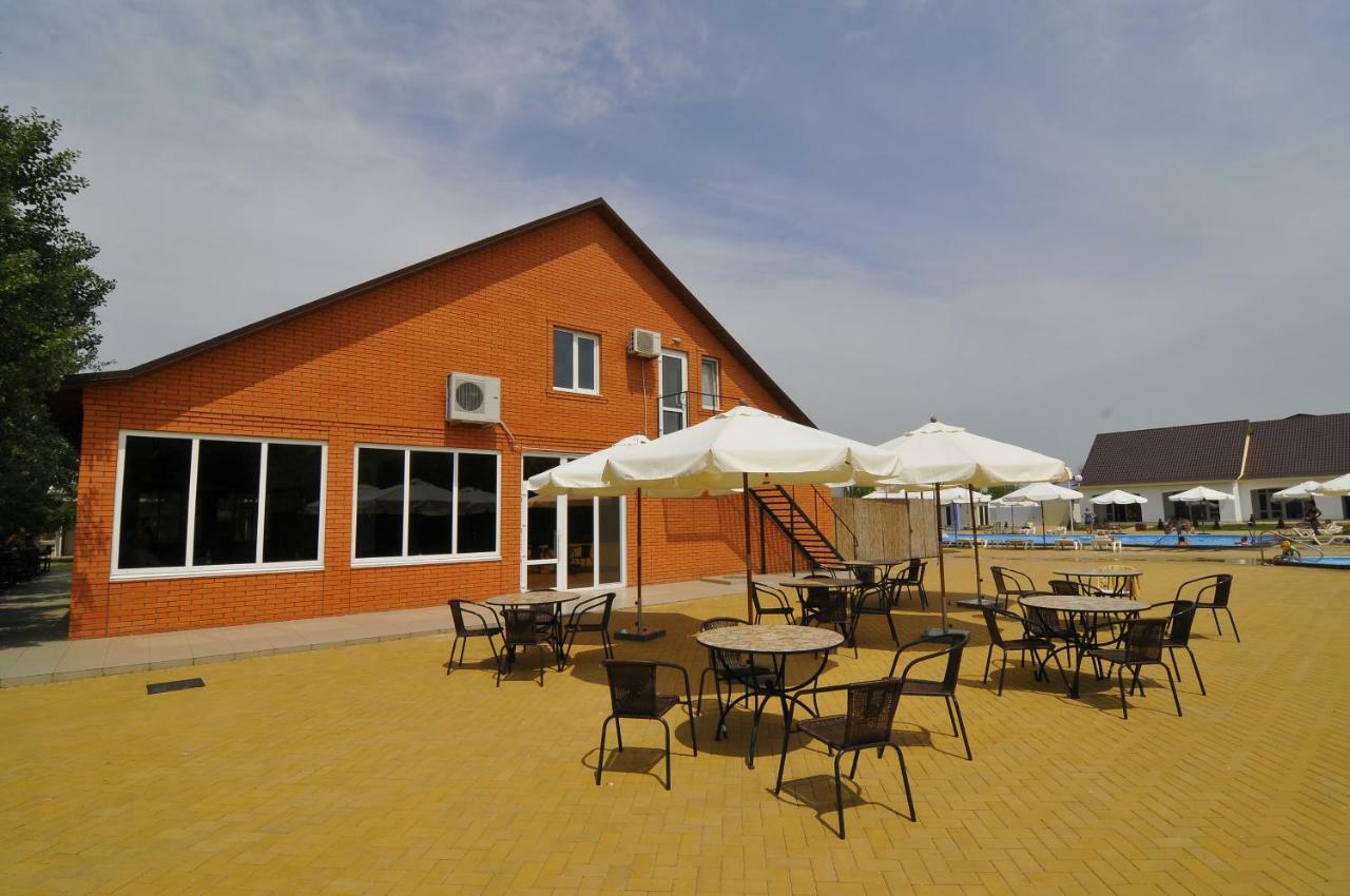 База Відпочинку "Сонячна" Primorskoye Exterior foto